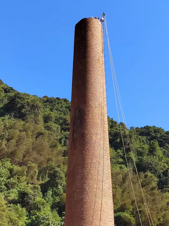 煙囪拆除公司:合適的拆除方案與安全順利的重要性